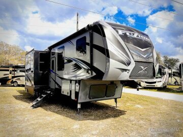 2018 Keystone Fuzion 417