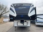 Thumbnail Photo 2 for 2018 Keystone Fuzion