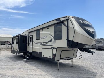 2018 Keystone Laredo