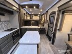 Thumbnail Photo 2 for 2018 Keystone Montana 3731FL