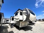 Thumbnail Photo 4 for 2018 Keystone Montana 3731FL