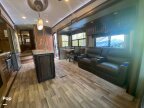 Thumbnail Photo 5 for 2018 Keystone Montana 3721RL