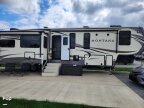 Thumbnail Photo 3 for 2018 Keystone Montana 3950BR