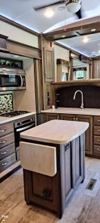 Thumbnail Photo 4 for 2018 Keystone Other Keystone Models