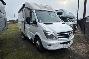 2018 Leisure Travel Vans Unity