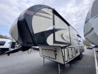 Thumbnail Photo 3 for 2018 Prime Time Manufacturing Crusader 319RKT