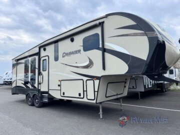 2018 Prime Time Manufacturing Crusader 319RKT