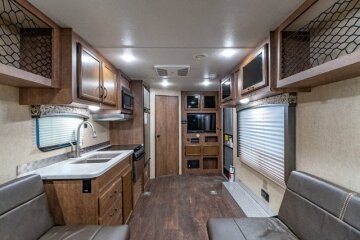 2018 Starcraft Autumn Ridge