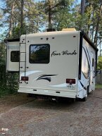 Thumbnail Photo 2 for 2018 Thor Four Winds 24F