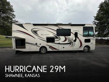 2018 Thor Hurricane 29M