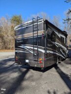 Thumbnail Photo 4 for 2018 Winnebago Navion 24J