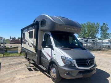 2018 Winnebago Navion 24V