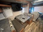 Thumbnail Photo 6 for 2018 Winnebago Vista 27PE