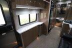 Thumbnail Photo 4 for 2019 Airstream Atlas