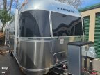Thumbnail Photo 2 for 2019 Airstream Globetrotter