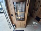 Thumbnail Photo 6 for 2019 Airstream Tommy Bahama
