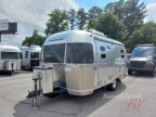 Thumbnail Photo 4 for 2019 Airstream Tommy Bahama
