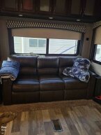 Thumbnail Photo 5 for 2019 Coachmen Brookstone