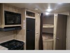 Thumbnail Photo 3 for 2019 Coachmen Catalina 261BHS