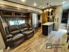 Thumbnail Photo 5 for 2019 Coachmen Chaparral