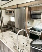 Thumbnail Photo 3 for 2019 Coachmen Chaparral