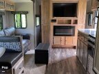 Thumbnail Photo 4 for 2019 Coachmen Freedom Express 292BHDS