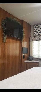 Thumbnail Photo 5 for 2019 Coachmen Leprechaun 260DS