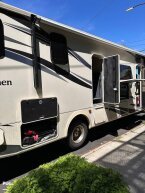 Thumbnail Photo 6 for 2019 Coachmen Pursuit