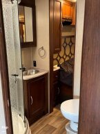 Thumbnail Photo 2 for 2019 Coachmen Pursuit 31BH