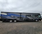 Thumbnail Photo 4 for 2019 Fleetwood Discovery LXE