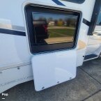 Thumbnail Photo 5 for 2019 Forest River Forester 3051S