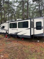 Thumbnail Photo 2 for 2019 Forest River Wildwood