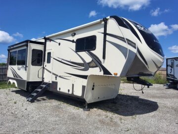 2019 Grand Design Solitude 3740BH