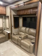 Thumbnail Photo 6 for 2019 Heartland Big Country