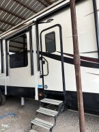 Thumbnail Photo 2 for 2019 Heartland Bighorn 3950FL