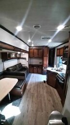 Thumbnail Photo 5 for 2019 Heartland Pioneer