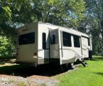Thumbnail Photo 2 for 2019 JAYCO Eagle