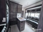 Thumbnail Photo 2 for 2019 JAYCO Octane