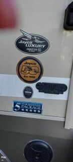Thumbnail Photo 4 for 2019 JAYCO Pinnacle