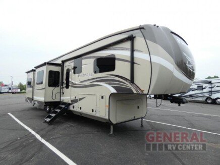Photo 1 for 2019 JAYCO Pinnacle