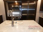 Thumbnail Photo 6 for 2019 JAYCO Pinnacle