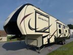 Thumbnail Photo 3 for 2019 KZ Durango