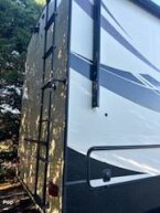 Thumbnail Photo 2 for 2019 Keystone Alpine 3700FL