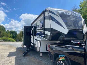 2019 Keystone Fuzion