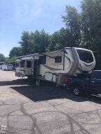 Thumbnail Photo 6 for 2019 Keystone Montana 3811MS