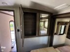 Thumbnail Photo 4 for 2019 Keystone Montana 3921FB