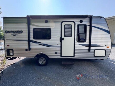 Photo 1 for 2019 Keystone Springdale 1700FQ