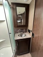 Thumbnail Photo 5 for 2019 Thor Chateau 31E