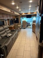 Thumbnail Photo 6 for 2019 Tiffin Allegro