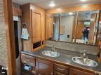Thumbnail Photo 4 for 2019 Winnebago Forza 38F